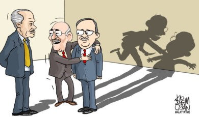 Fotoğraf Gülüyor Kulis Asılıyor! Bir Fotoğraf ve İki İhtimal Tartışmanın Merkezine Oturdu