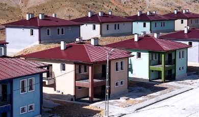 Komşu İl Adıyaman'da Yeni Köy Evleri Hak Sahiplerine Teslim Edildi