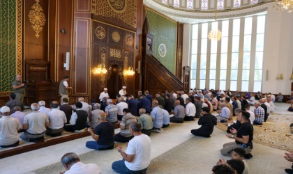 Malatya Şehitlerini Unutmadı: Kernek Karagözlüler Camii'nde Duygu Dolu Anlar Yaşandı