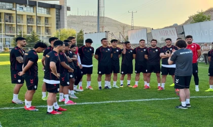 Malatya Yeşilyurtspor Sahaya İndi: Yeni Sezonun İlk Antrenmanında Sürpriz İsimler Dikkat Çekti