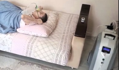 Malatya'da 19 Yaşındaki Genç Elektrik Voltajı Düşük Olduğu İçin Hayata Jeneratörle Tutunuyor
