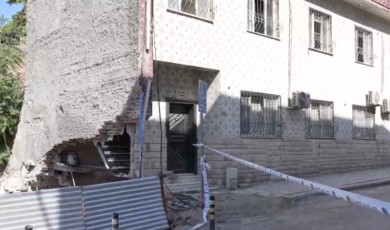 Malatya'da Temel Kazısı Faciası Büyüyor! İki Katlı Bina Her An Tamamen Çökebilir