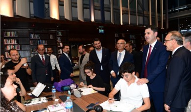 Murat Kurum'dan, Şehir Kütüphanesinde, Yeni Kütüphane Sinyali Geldi