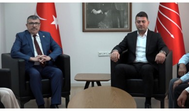 Parti Binasına Çilingirle Girdiklerini Belirten Hakan Satılmış Usulsüzlük İddialarını Gündeme Taşıdı