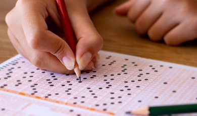 Uzmanından YKS Adaylarına Kritik Uyarı: Yanlış Tercih Hayallerinizi Tarihe Gömebilir