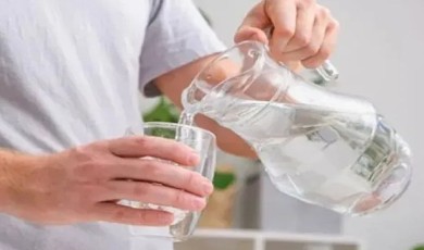 Yaz Sıcaklarında Yetersiz Su Tüketimi Böbreklerinizi Yıpratmasın