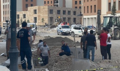 Akpınar Caddesi Çalışma Sırasında Meydana Gelen Gaz Sızıntısıyla Trafiğe Kapatıldı