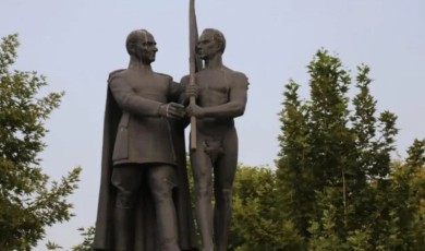 Doğan DAĞ / Malatya'nın Ortasındaki Suç Abidesi: Bu Heykel Artık Kaldırılmalıdır!