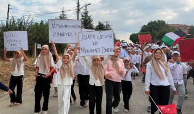 Doğanşehir'de Çocuklar Kur'an ve Sünnet Rehberliğinde Dönemi Tamamladı