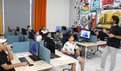 Malatya'da Geleceğin Yazılımcıları Robotik Kodlama Kursunda Yetişiyor