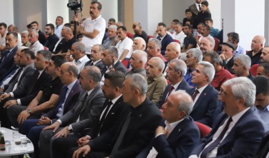 MHP Hekimhan İlçe Kongresi'nde Efendi Akyüz Güven Tazeleyerek Yeniden Başkan Seçildi