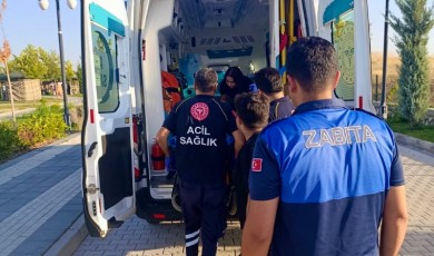 Parkta Bir An Aniden Yere Yığılan Vatandaşın Yardımına Zabıta ve Doktor Koştu