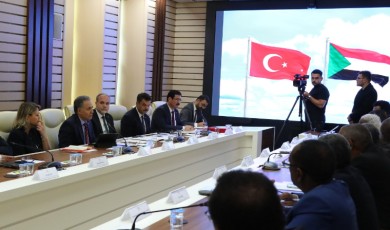 Rektör Akpolat, Hartum'da Kurulacak Yeni Uluslararası Üniversite Protokolünü Değerlendirdi