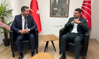 Ticaretin Siyaseti Olmaz Diyen Mahmut Boyraz CHP Yönetimiyle Bir Araya Geldi