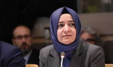 Eski Bakan Fatma Betül Sayan Kaya ve Eşi 2,2 Milyar Lirayı Hazine Hesabına Aktardı