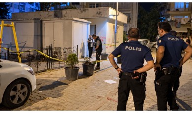 Genç Adam Park Ortasında Kurşunların Hedefi Oldu