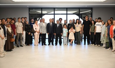 YKS’de İlk 2 Bine Giren 31 Öğrenciye Yeşilyurt Belediyesi’nden Ödül
