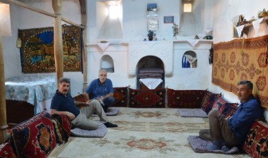 Alişan HAYIRLI / Yaşasın Çamur Kahrolsun Beton!
