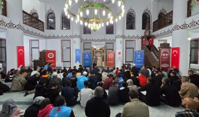 Camide Buluşan Vatandaşlara İlk Yardımdan Dolandırıcılığa Kadar Birçok Konu Anlatıldı