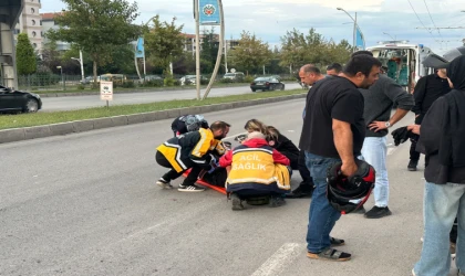 Dede Korkut Mevkiinde Kaza! Motosiklet Sürücüsü Hastaneye Kaldırıldı
