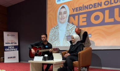 Doç. Dr. Zeynep Sağır Malatya Kitap Fuarı'nda Okurlarıyla Buluştu
