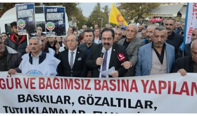 Halk TV'ye Atanan Kayyım Kararı Sonrası Türkiye Genelinde 81 İlde Eş Zamanlı Açıklama Yapıldı