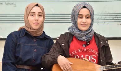 İmkânsızlıklara Meydan Okuyan Rabia Kolak Üniversite Hayaline Ulaştı