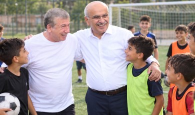 Malatya Büyükşehir Belediyesi İş Birliğiyle Tanju Çolak Futbol Akademisi Kuruluyor