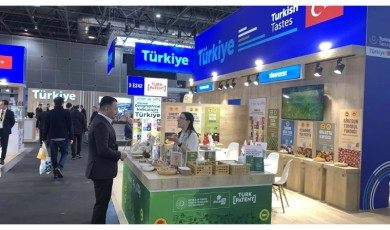 Malatya Kayısısı Paris'teki Dünya Vitrininde Büyük İlgi Gördü