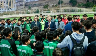 Malatya Yeşilyurtspor Altyapısına Ziyarette Bulunan Geçit Sporculara Başarılar Diledi
