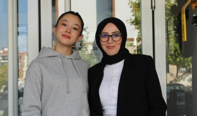 Malatya’da Anne ve Kızı KPSS’de Aynı Okulda Ter Döktü