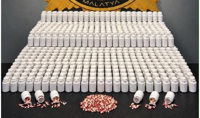 Malatya’da Narkotik Ekiplerinden Zehir Tacirlerine Ağır Darbe Vuruldu! Binlerce Hap Ele Geçirildi