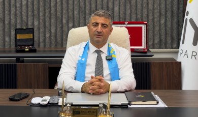 Şehirde Etkili Olan Yağmur Depremzede Konutlarını Ve Dükkanları Bastı