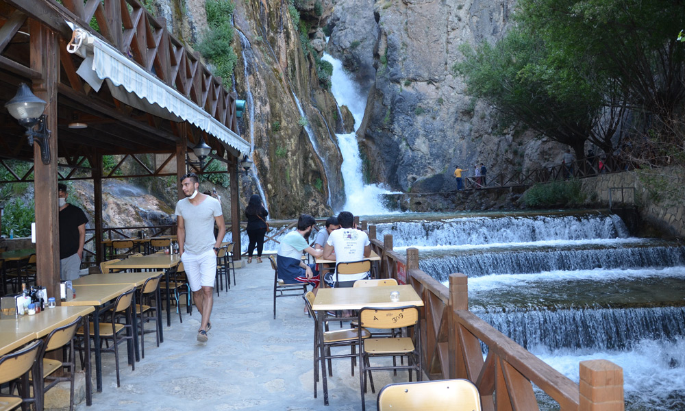 Günpınar Şelalesi misafirlerini ağırlıyor