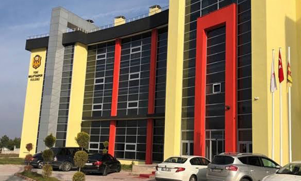‘Eleştiriye evet, küfür ve hakarete hayır’