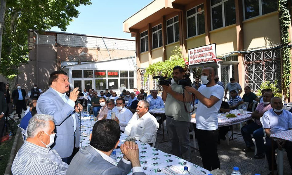 Gürkan: Yağmur gibi hizmetler yapılacak