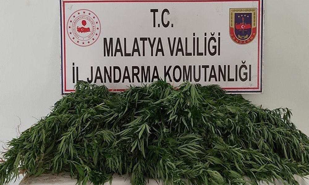 2 kaçakçı kıskıvrak!
