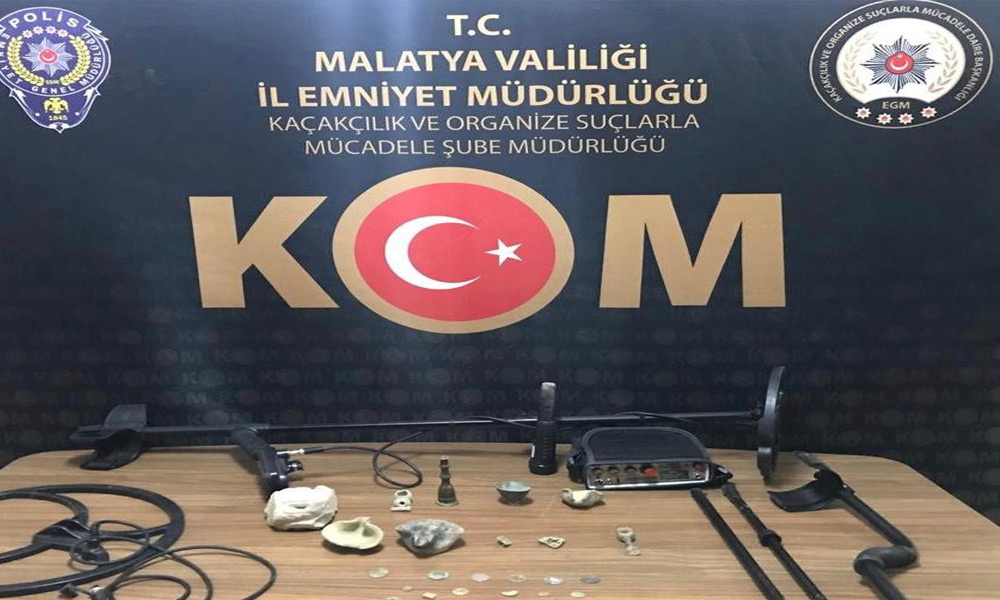 Uyuşturucu ararken tarihi eser buldular!