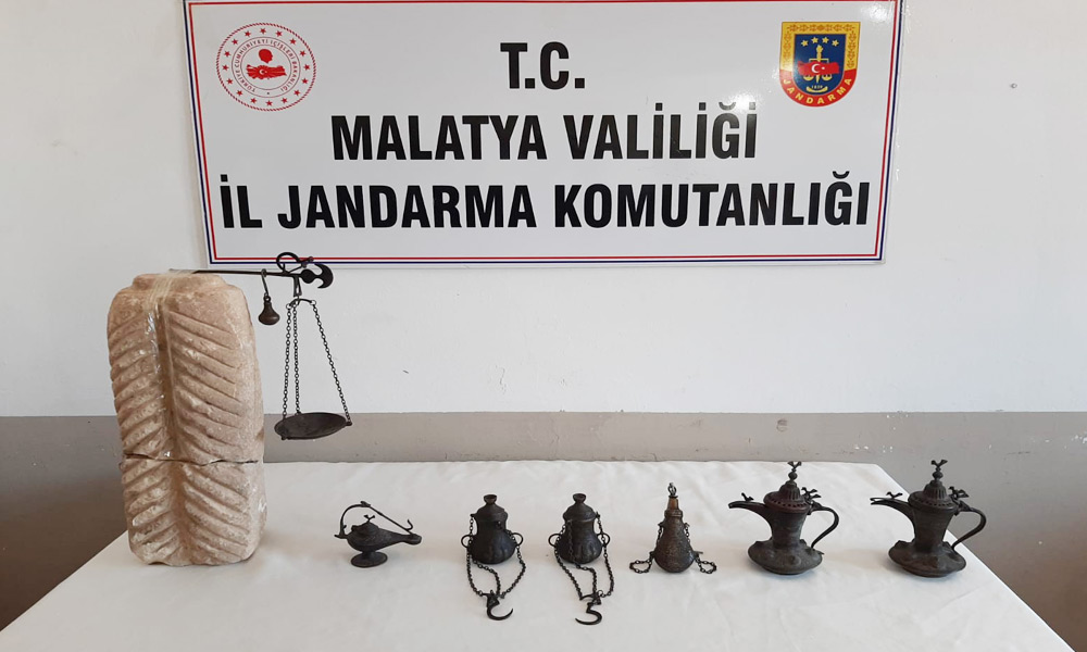 Tarihi eser kaçakçısı kıskıvrak!