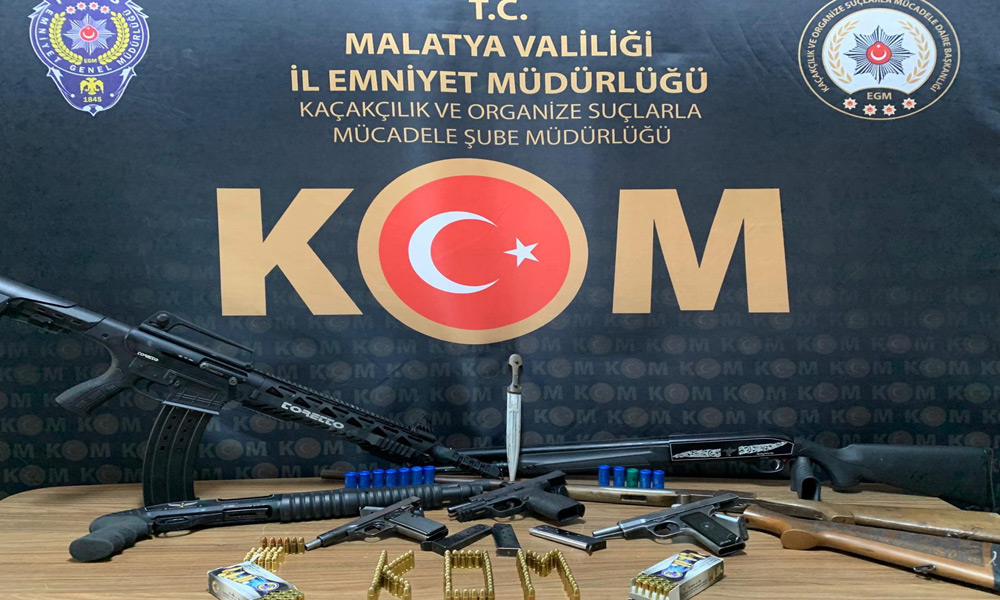 Çok sayıda silah ele geçirildi!