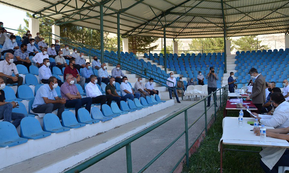 Çalışır, muhtarların sorunlarını tek tek dinledi