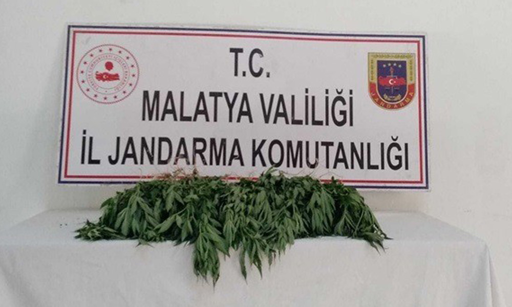 Bir kaçakçı kıskıvrak!