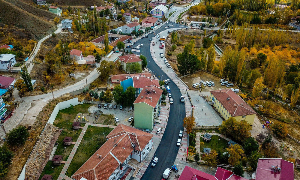 Maden yatakları ile gündemde olan ilçe yenileniyor
