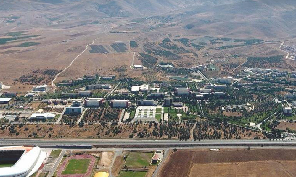 Uzaktan öğretim anketi yapılıyor