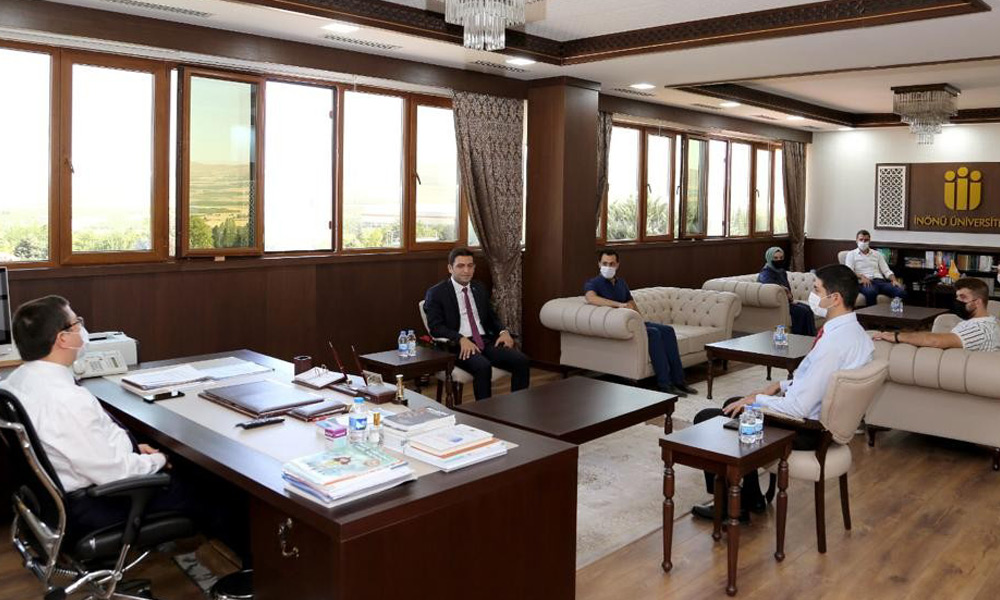 Rektör Kızılay'a hayırlı olsun ziyareti