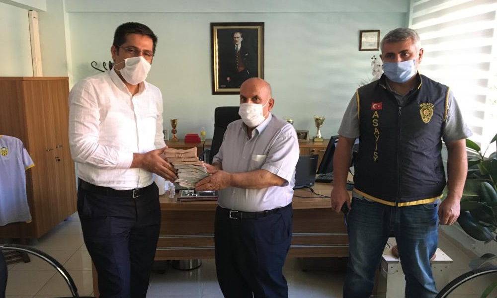 Dolandırıcıların ağına düşecekti ki...