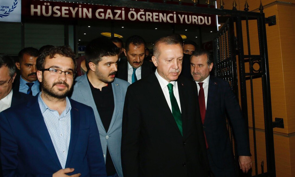 Kahtalı'nın danışmanı kansere yenildi!
