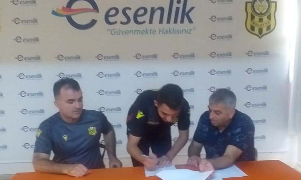 2 futbolcu ile profesyonel sözleşme!