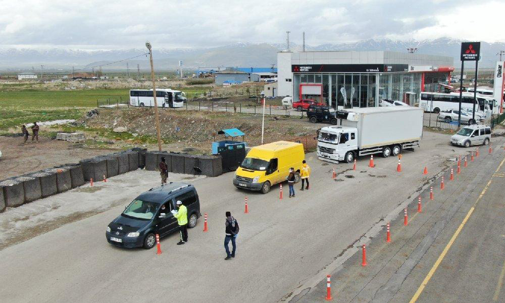 8 düzensiz göçmen yakalandı