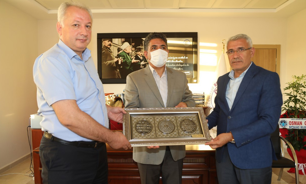 Güder: “Din, cami ve toplum birbirinden ayrılmaz üçgendir”